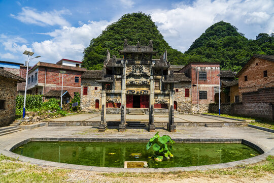 钟山玉坡牌坊