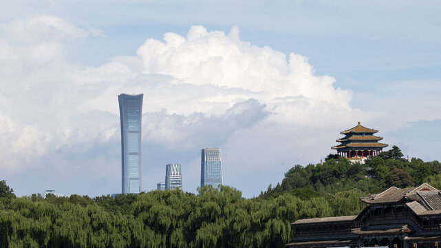 北京中国尊景山古今建筑对比
