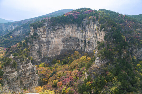 山东济南龙洞藏龙涧航拍秋天