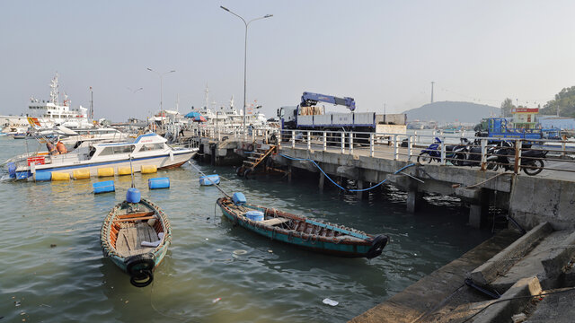 海滨游船码头