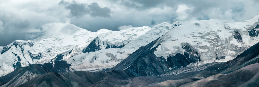 阿尼玛卿山