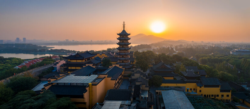 南京市古鸡鸣寺航拍风光