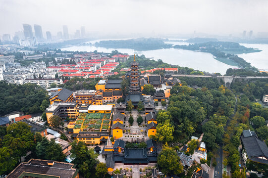 南京市古鸡鸣寺航拍风光