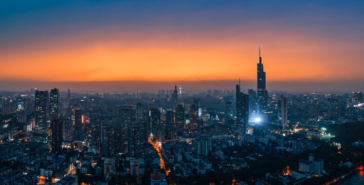 南京市新街口紫峰大厦城市夜景