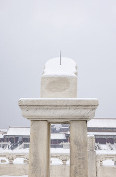 故宫雪景日晷