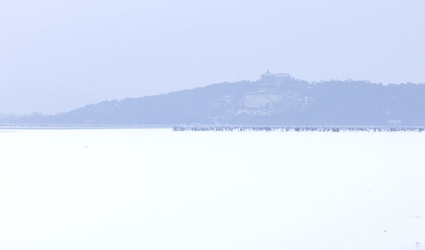 颐和园昆明湖雪景