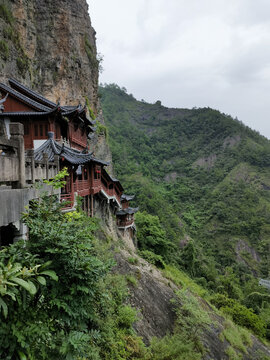 悬崖峭壁悬空寺