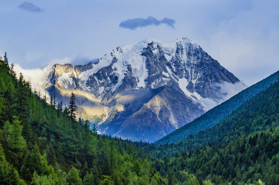 雅拉雪山