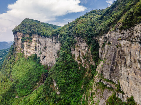 金佛山睡佛山悬崖航拍