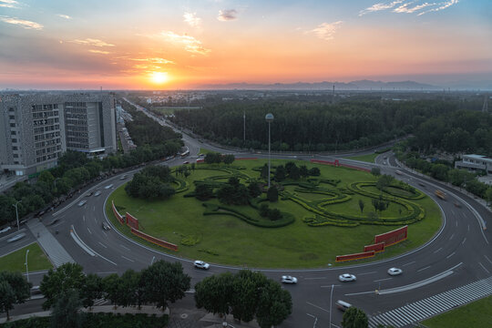 北京市顺义区卧龙环岛日落