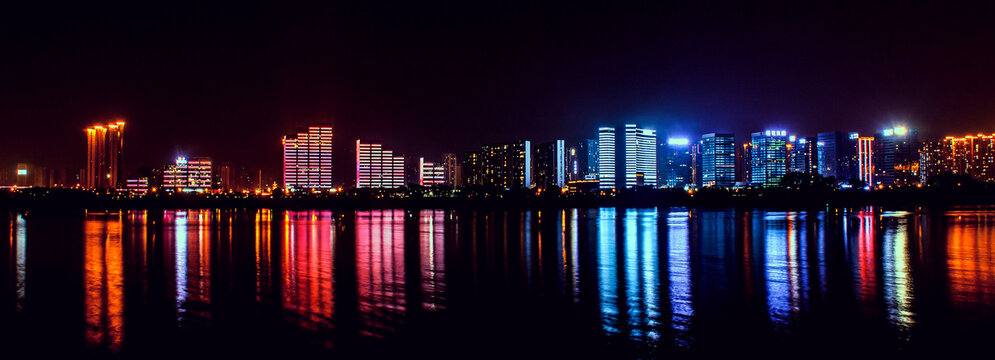 长沙湘江江滩公园夜景灯光秀