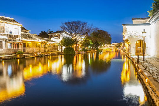 南浔古镇百间楼夜景