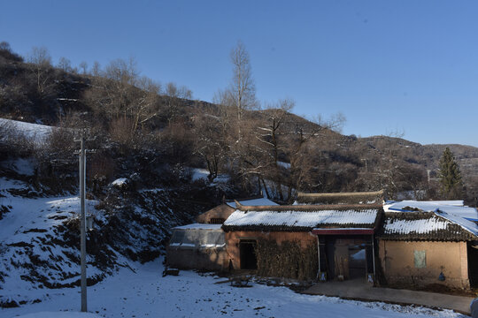 清晨的山村