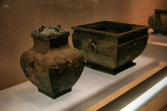 福建博物馆青铜罐青铜壶