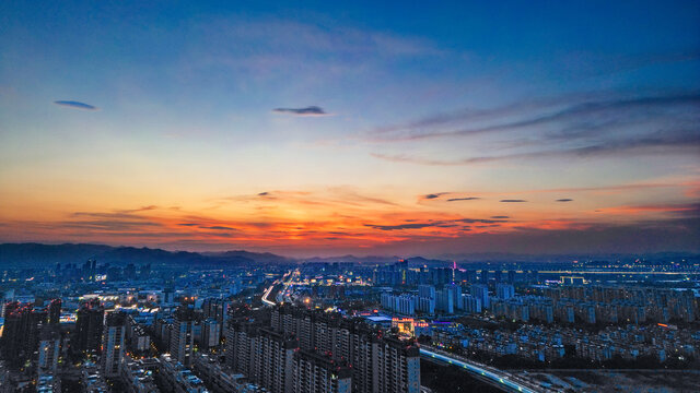 宁波海曙城西台风前夕阳天空