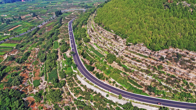 山亭区岩底盘山公路