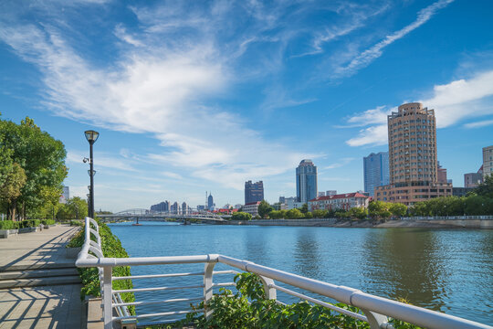 天津城市建筑和海河和桥梁