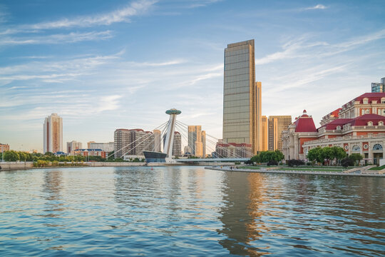 天津城市建筑和海河和桥梁