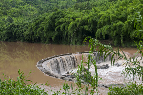 防洪堤