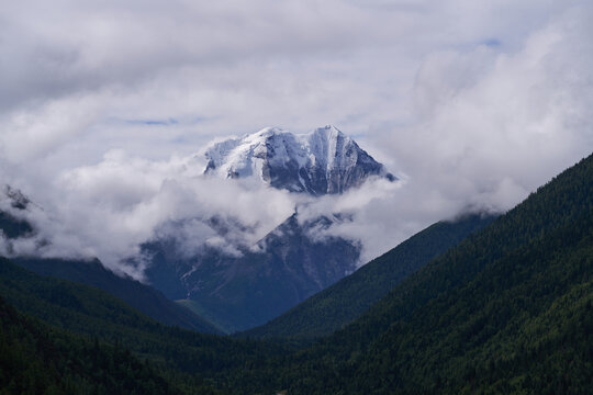 亚拉雪山