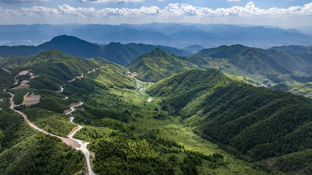 绿色高山