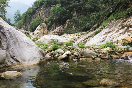 河滩鹅卵石