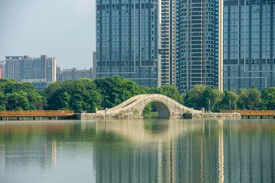 长沙月湖公园石拱桥