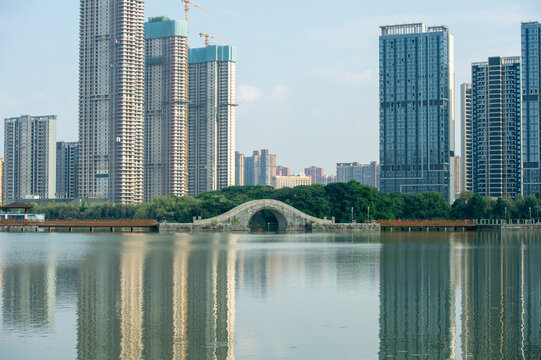 长沙市月湖公园石拱桥