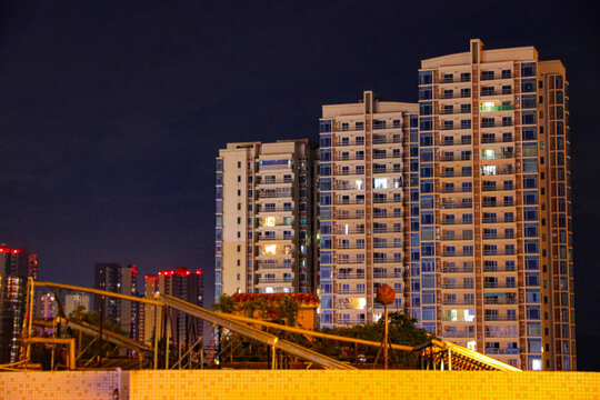 住宅楼夜景