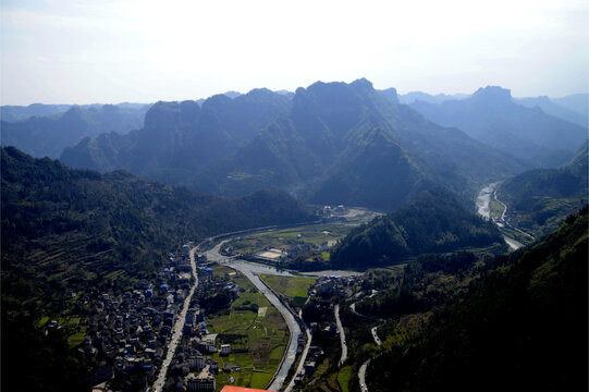 湖南湘西矮寨公路