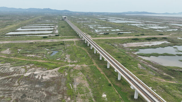 青岛地铁11号线鳌山湾站