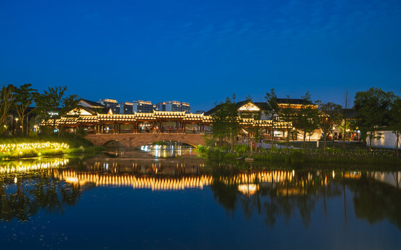 上海蟠龙天地夜景