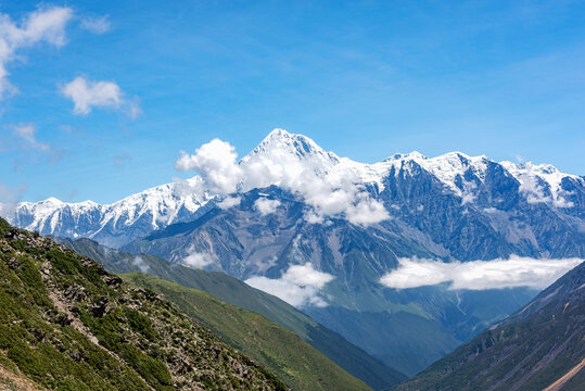 贡嘎雪山