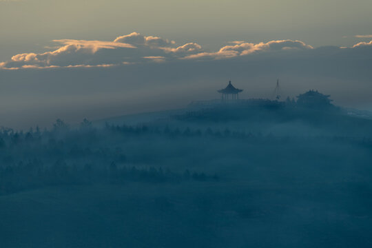 云山雾海见美景