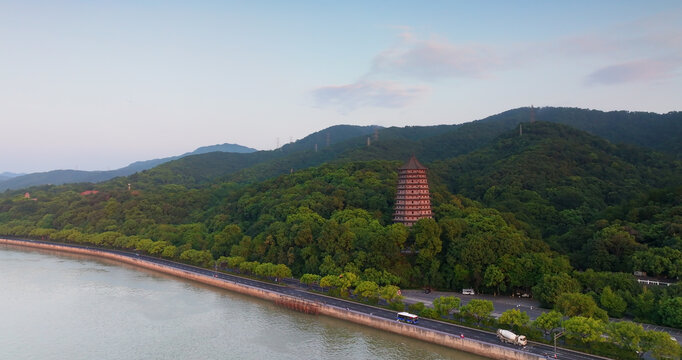 杭州钱塘江六和塔晨曦航拍