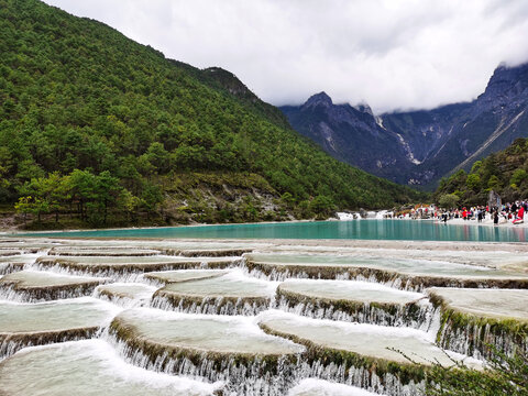 丽江蓝月谷美景