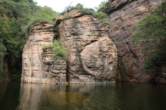 龙潭大峡谷天池