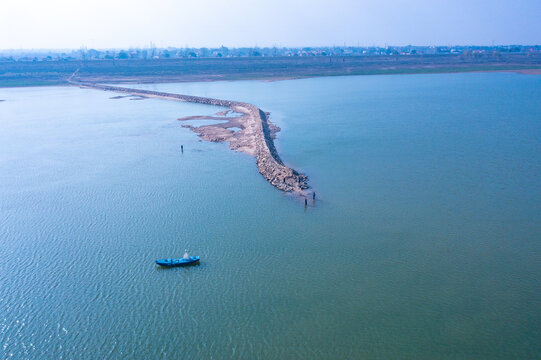 航拍湘江长沙段风光及运输船