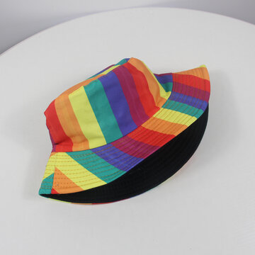 彩虹条纹渔夫帽