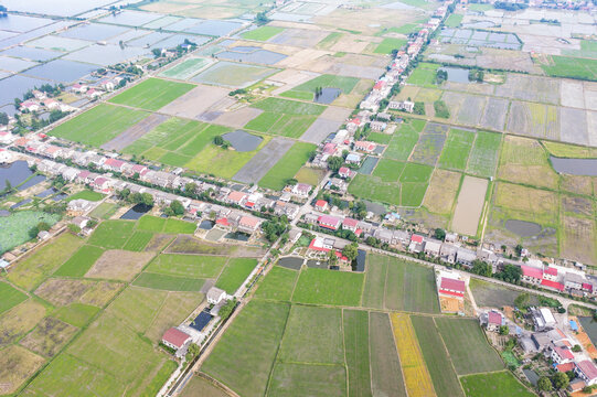 航拍湖南岳阳湘阴田野和湘江