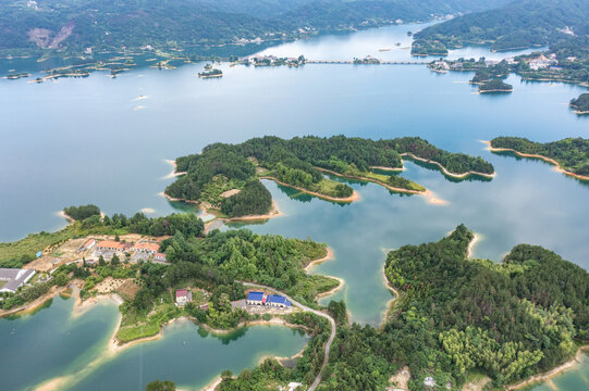 航拍湖南岳阳岳阳县铁山水库