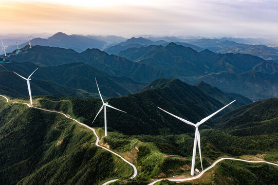 航拍湖南长沙宁乡古山峰风电场