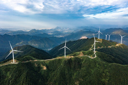 航拍湖南长沙宁乡古山峰风电场