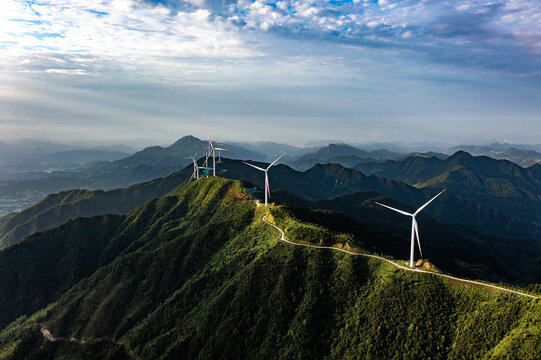 航拍湖南长沙宁乡古山峰风电场