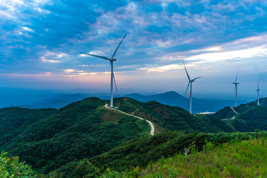 航拍湖南长沙宁乡古山峰风电场