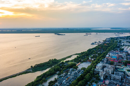 航拍湖南岳阳洞庭湖日落景观