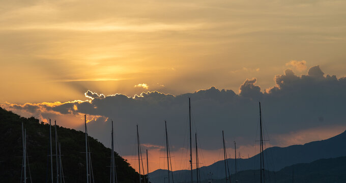 夕阳隐没