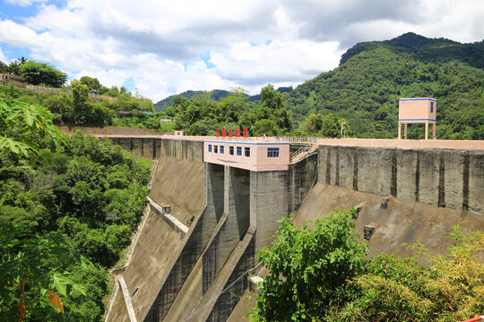 五指山水库大坝