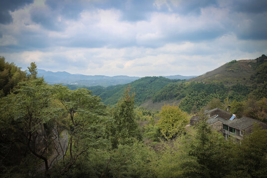 美丽山村