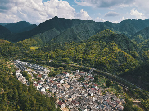 桐庐山中小村